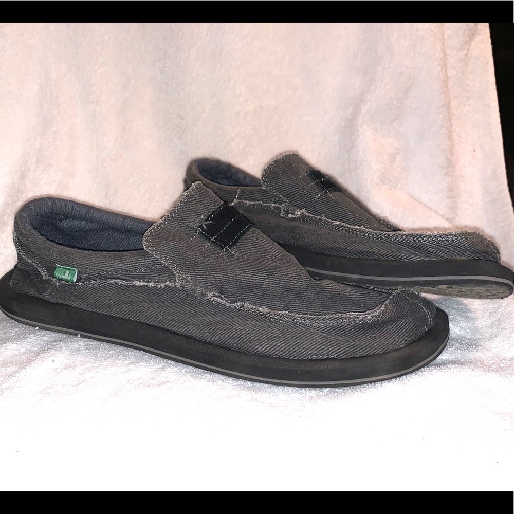 💥SANUK CHARCOAL SANDALS